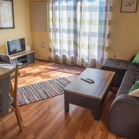 아파트 Moderne In Poels Mit Grosser Terrasse Pols
