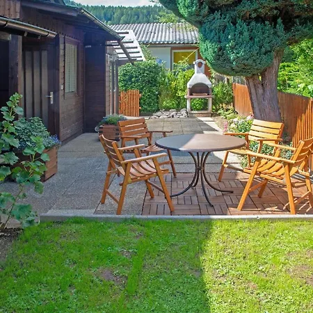 Moderne In Poels Mit Grosser Terrasse *